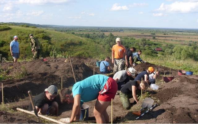 АРХЕОЛОГИ ИНСТИТУТА В АЛАТЫРСКОМ РАЙОНЕ УГЛУБИЛИСЬ В 7 ВЕК - В КОНЕЦ ЭПОХИ ВЕЛИКОГО ПЕРЕСЕЛЕНИЯ НАРОДОВ