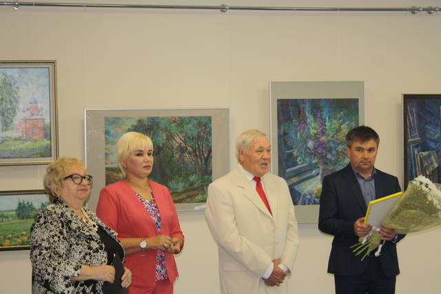 28 августа в Доме дружбы народов Чувашской Республики состоялось открытие XI ежегодной выставки «Мир цвета глаз женщины»