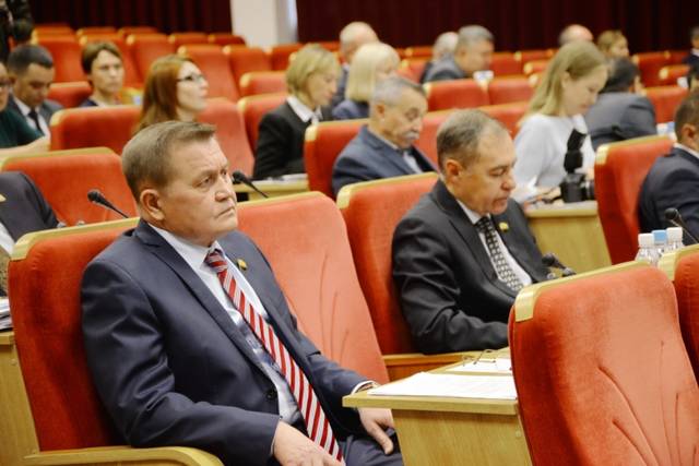 Директор ЧГИГН Петр Краснов принял участие в работе очередной тридцать пятой сессии Госсовета Чувашской Республики шестого созыва