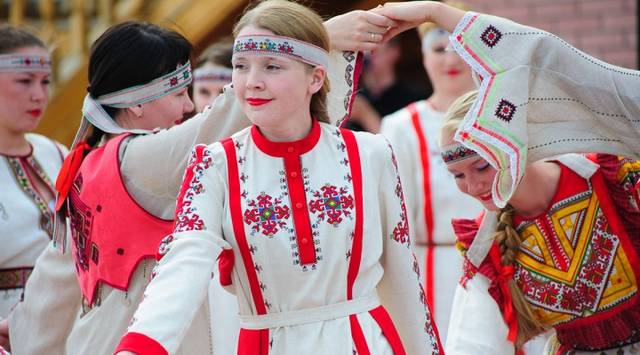 II республиканский конкурс-выставка «Национальный костюм и современность»