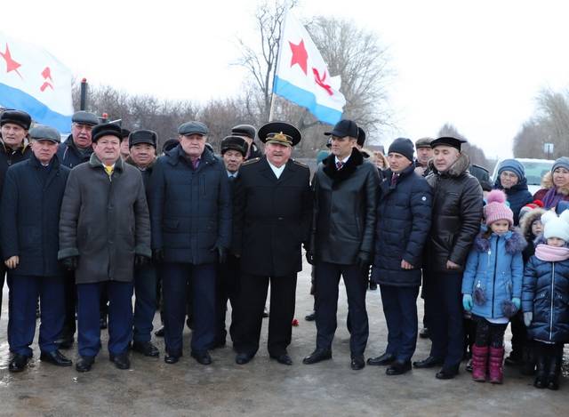 Директор ЧГИГН Петр Краснов принял участие в открытии памятника уроженцу Комсомольского района, вице-адмиралу В.П. Разумову