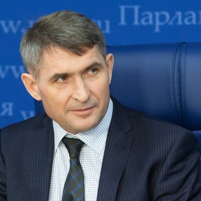 Чӑваш Республикин Пуҫлӑхӗн тивĕҫĕсене вăхăтлăх пурнăҫлакан Олег Николаев республика Правительстви умӗнче тӑракан тĕллевсене палӑртнӑ