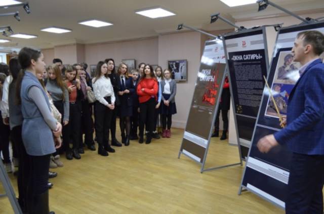 В  Музейно-выставочном центре открылась передвижная выставка копий картин известных художников о Победе в Великой Отечественной войне
