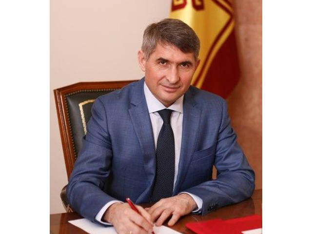 Чӑваш Республикин Пуҫлӑхӗ Олег Николаев Халăх пĕрлĕхĕн кунĕ ячĕпе саламлани 