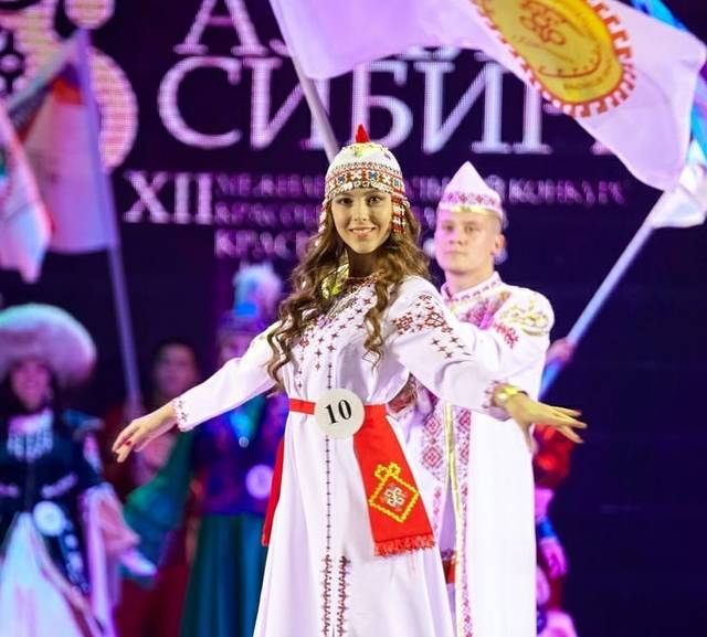 Зайцева Елена. Чувашка из Сибири примет участие в международном конкурсе красоты в Индии // Советская Чувашия. - 2020. - 2 декабря.