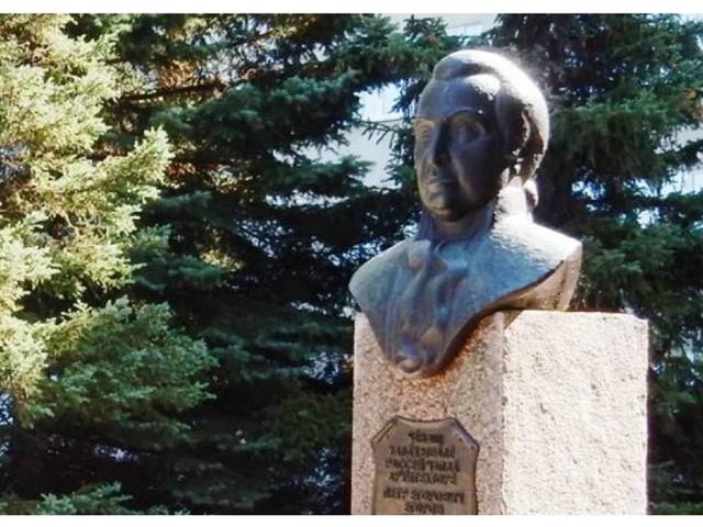 Безымянный сквер в Санкт-Петербурге назвали в честь известного чувашского зодчего [Петра Егорова]