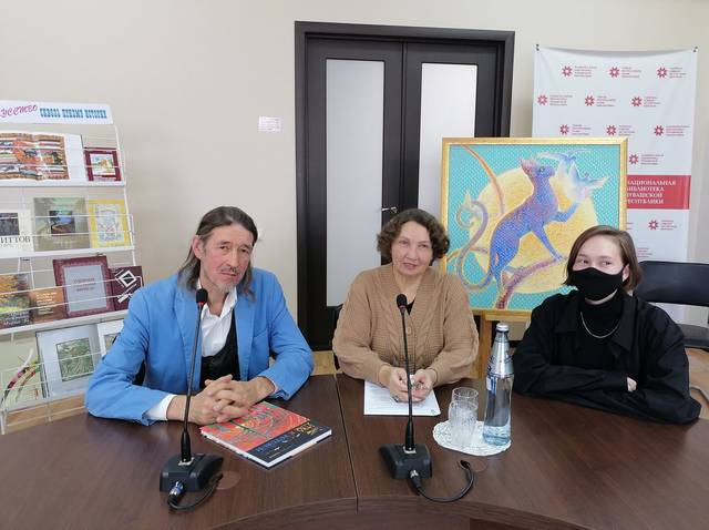 Увлекательно прошла открытая лекция кандидата искусствоведения Антонины Мордвиновой «Этнофутуризм в живописи Поволжья»