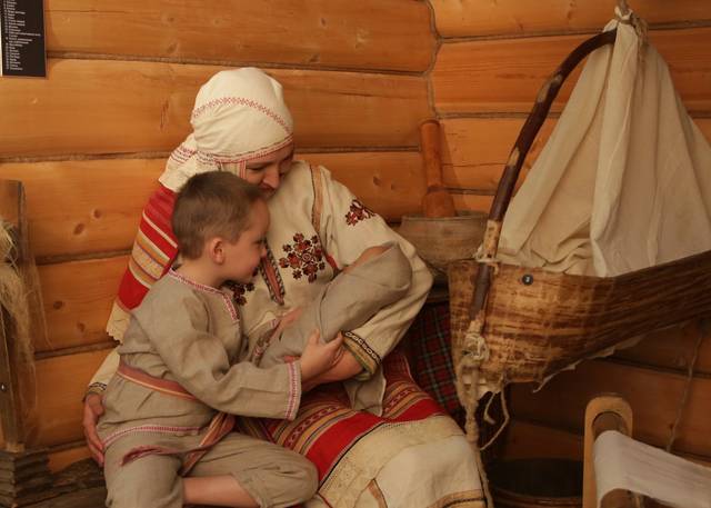 НАЦИОНАЛЬНЫЙ МУЗЕЙ ЗАПУСКАЕТ ФЛЕШМОБ #ЯИЧУВАШСКАЯВЫШИВКА