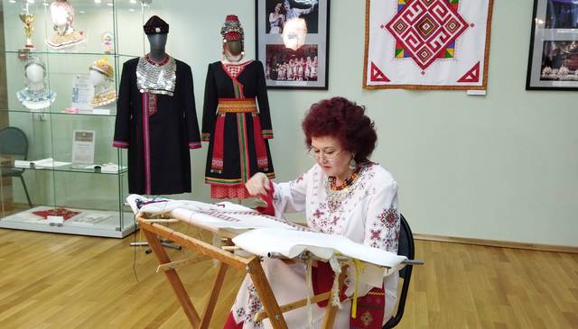 25 НОЯБРЯ В МУЗЕЕ ЧУВАШСКОЙ ВЫШИВКИ – ОТКРЫТИЕ ВЫСТАВКИ ЛЮБОВИ ВАЗЮКОВОЙ