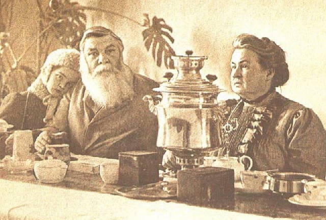 А. Вражкин. Республика в событиях и лицах // Советская Чувашия. 2022. 25 апреля.