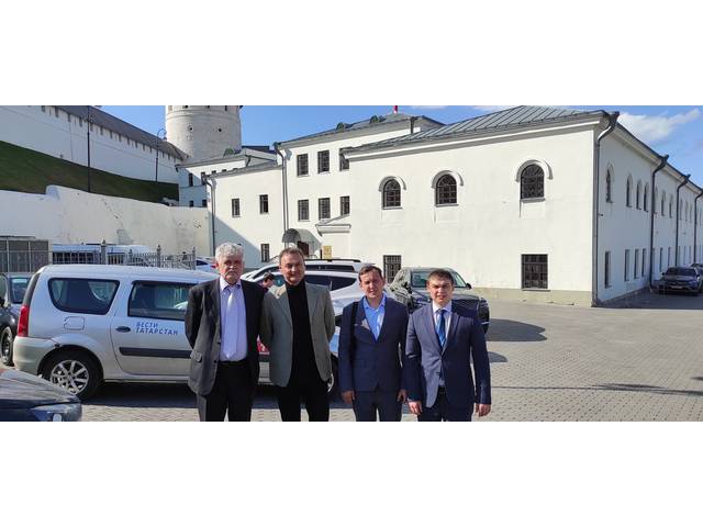 Сотрудники института Г.А. Николаев и Д.В. Егоров  приняли участие в круглом столе в Казани