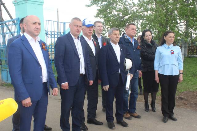 Парки, школы, стадионы: реализацию проектов комплексного развития села проверили в Канашском округе