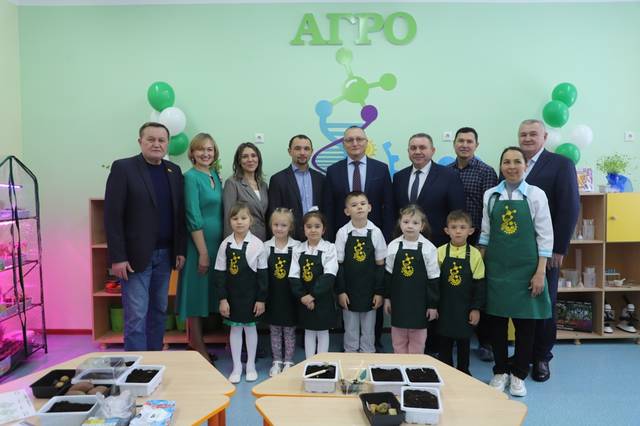 Петр Краснов принял участие в открытии агролаборатории для детей дошкольного возраста