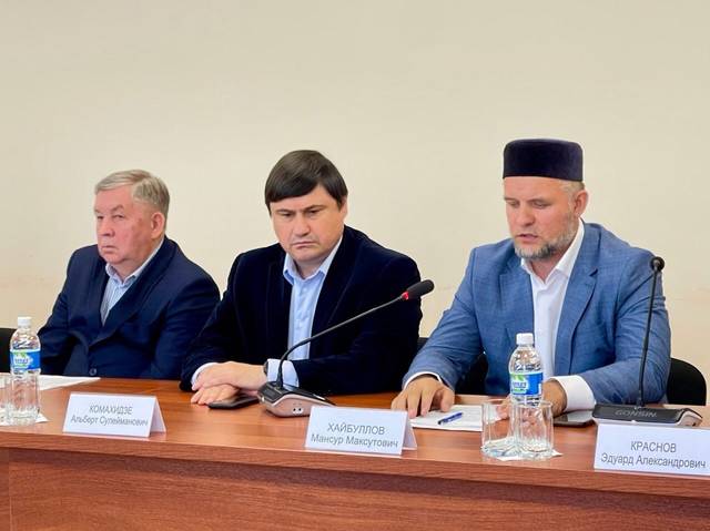 ИВАН БОЙКО ПРИНЯЛ УЧАСТИЕ В РАБОТЕ КРУГЛОГО СТОЛА В ДОМЕ ДРУЖБЫ НАРОДОВ ЧУВАШСКОЙ РЕСПУБЛИКИ