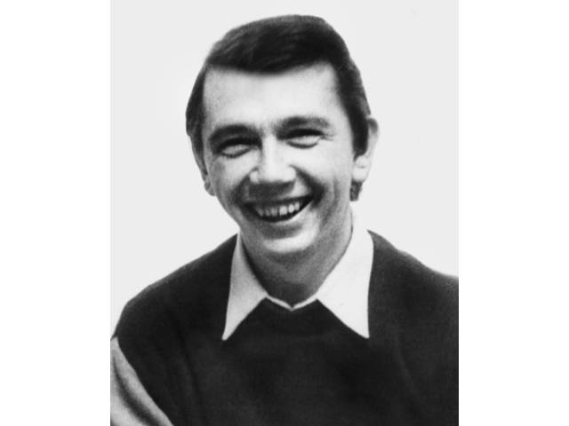 Юрий Терентьев ҫыравҫӑ пултарулӑхӗ пирки Чӑваш наци радиовӗн хумӗсем ҫинче итлӗр